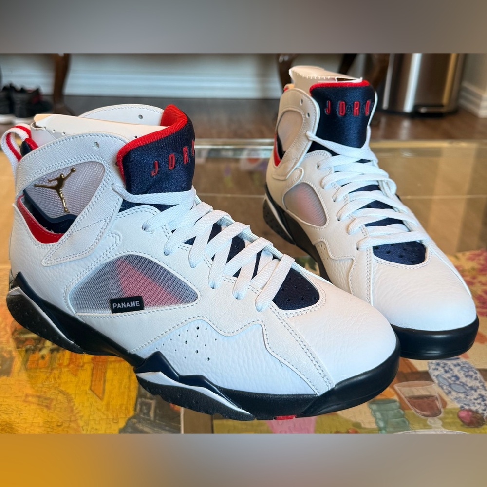 Jordan x Paris Saint - Germain 7 Retro Paname 9.5M psg 
New *NO BOX*